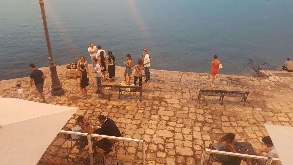 فندق ألبيرجو ديل سول تارانتو وسائل الراحة الصورة